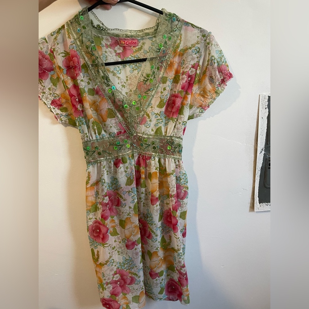 Fairy Floral Embroidered V-Neck blouse— Pink & Yellow Blooms - Picture 4 of 4